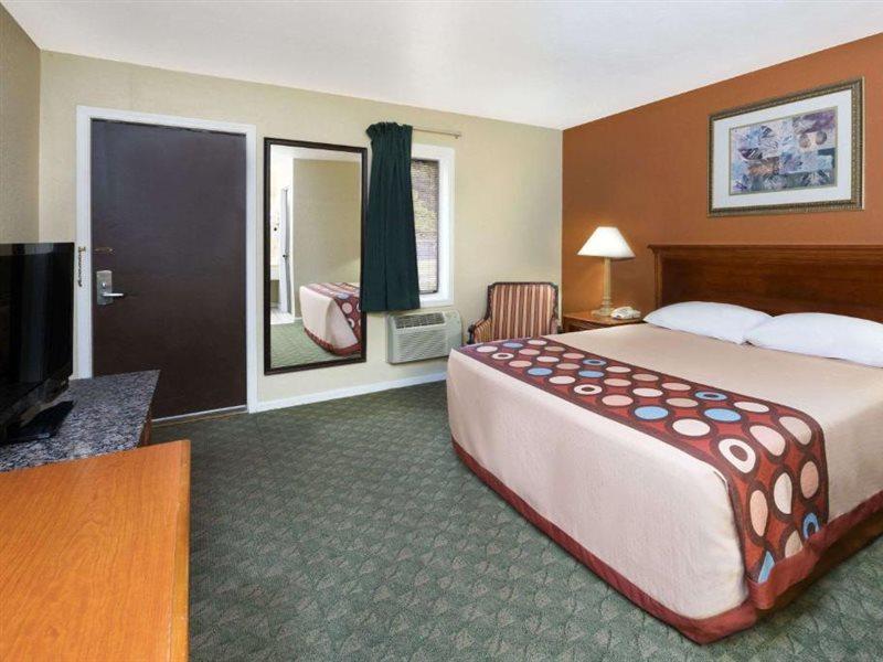 Super 8 By Wyndham Taylorville Il Ngoại thất bức ảnh