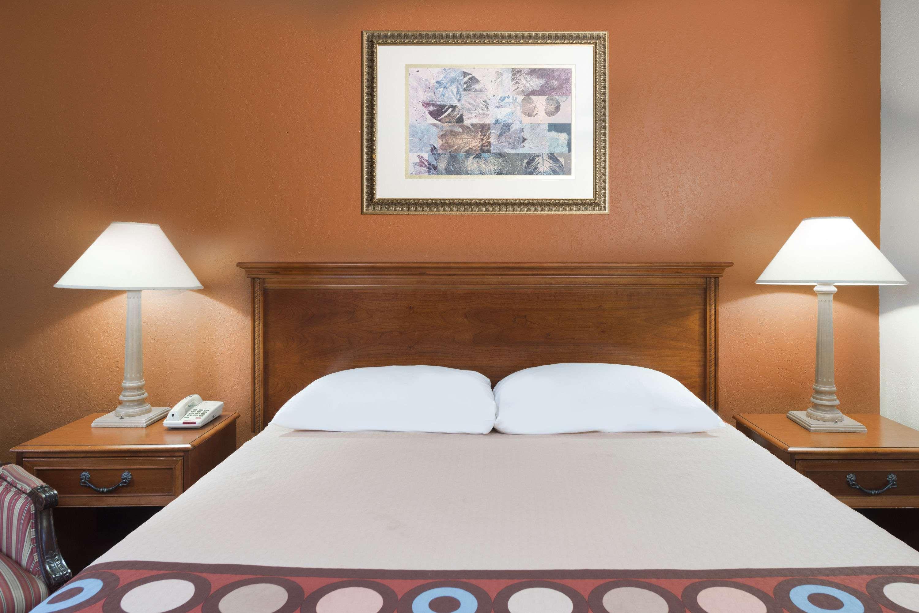 Super 8 By Wyndham Taylorville Il Ngoại thất bức ảnh